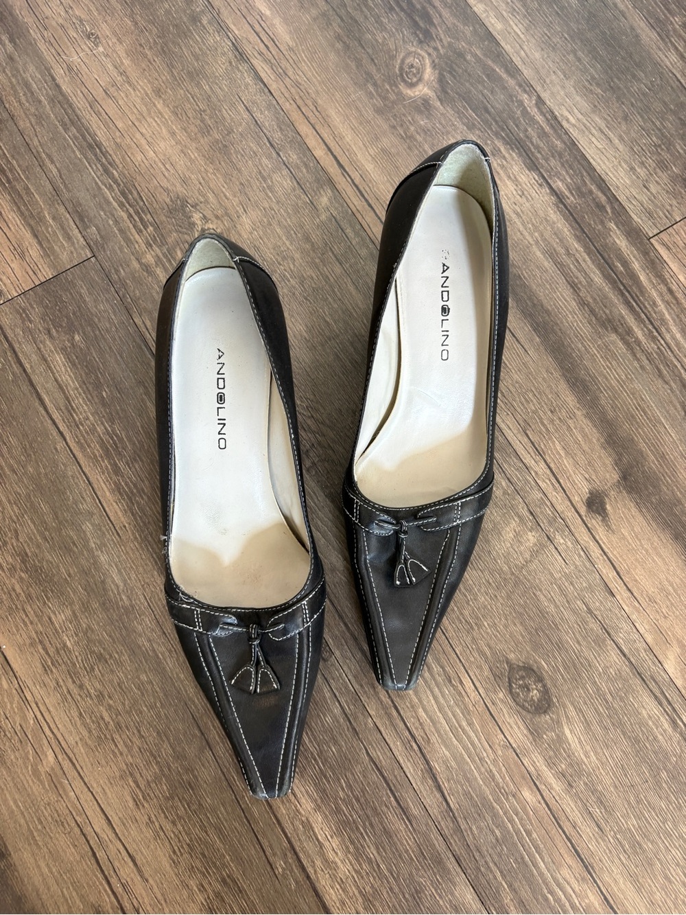 Vintage Black Bandolino Pointed Toe Tassel Pumps